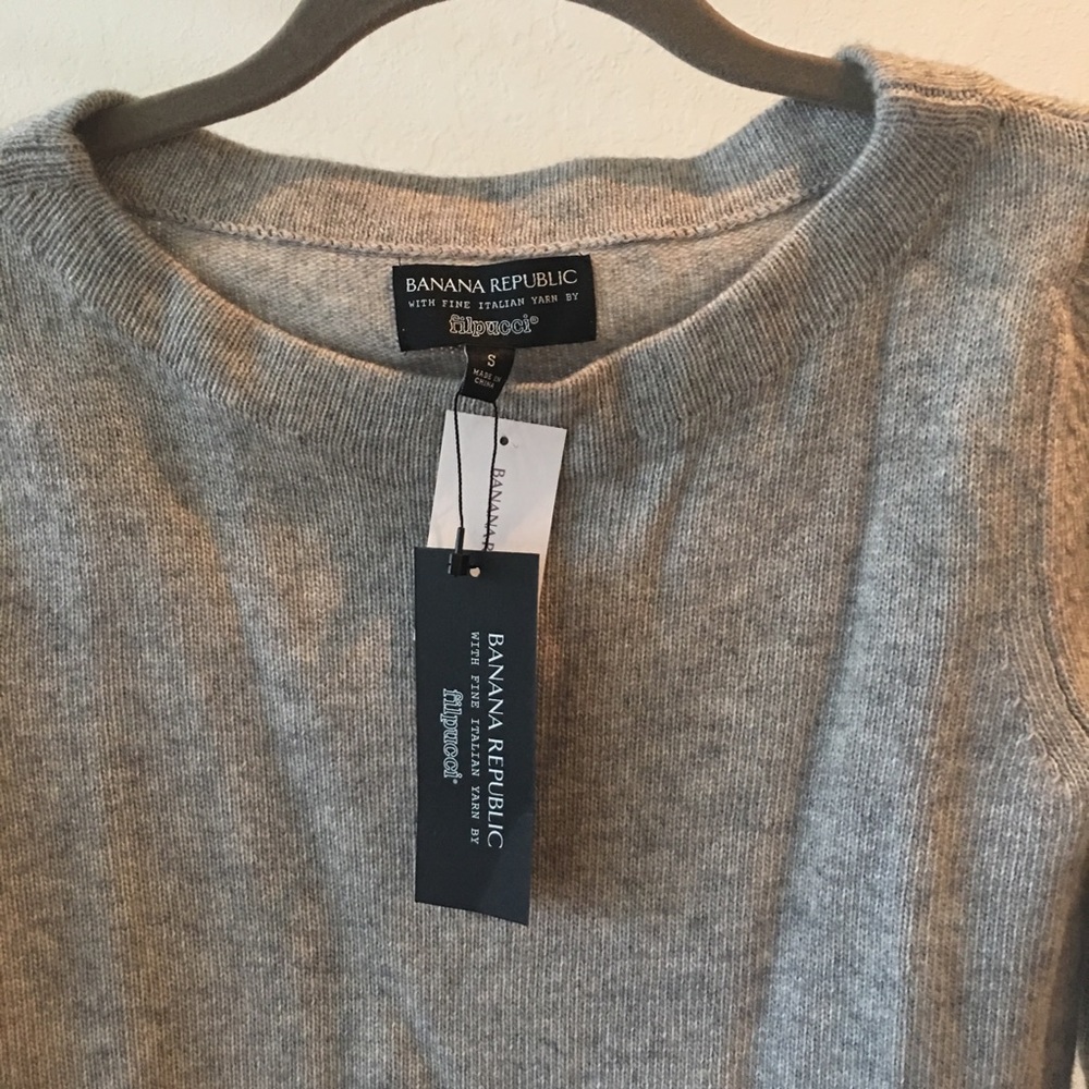 Banana Republic Top - NWT